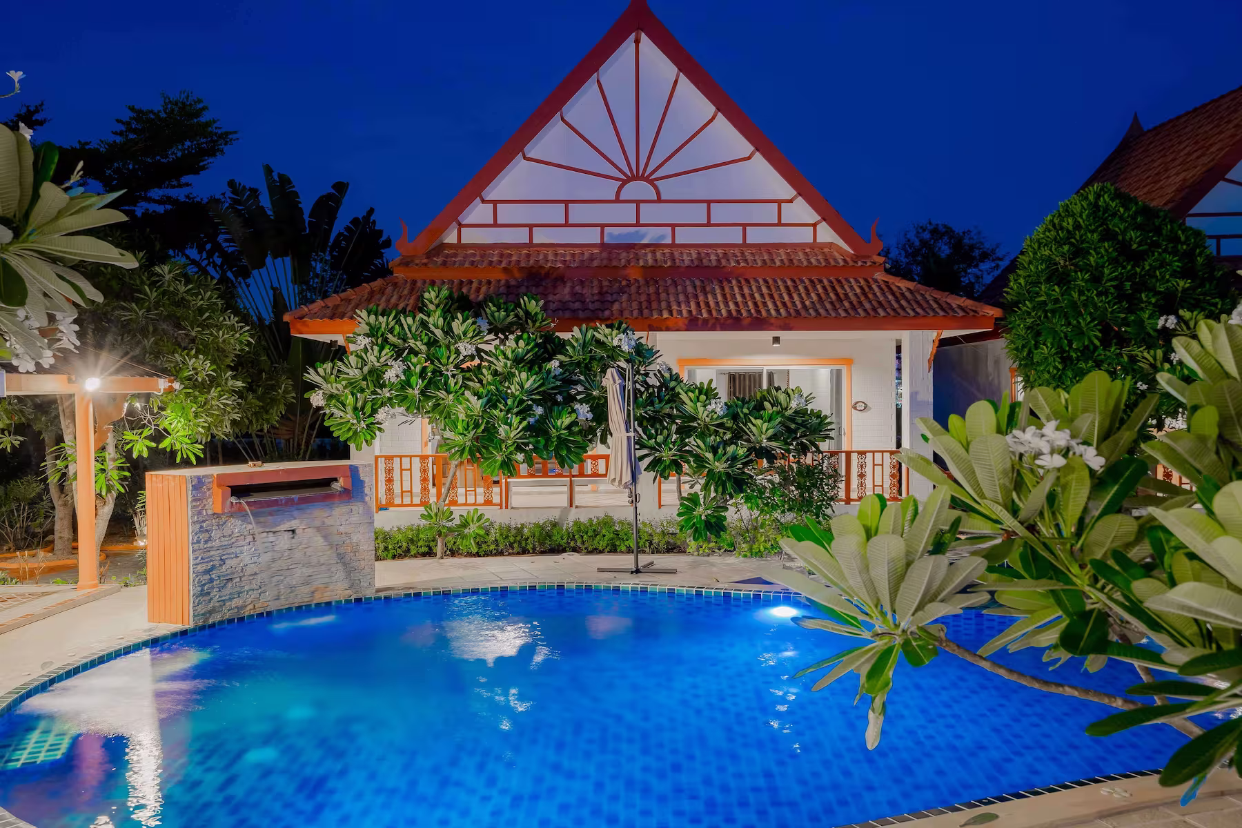 Private pool bungalows