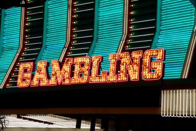 gambling-sign